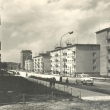 Ul. Kosmonaut�-pohled od nam. Gagarina sm�ren k nemocnici.